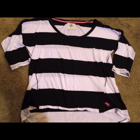 ❣BLOW OUT SALE❣LG A&F women's shirt - Picture 2 of 2